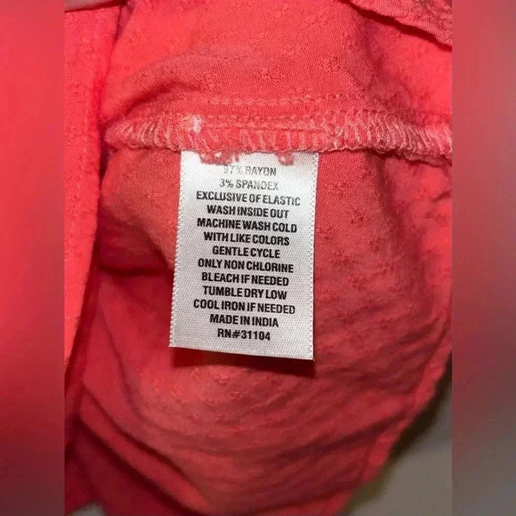 Crown & Ivy Blouse Size Petite Small - Picture 3 of 5